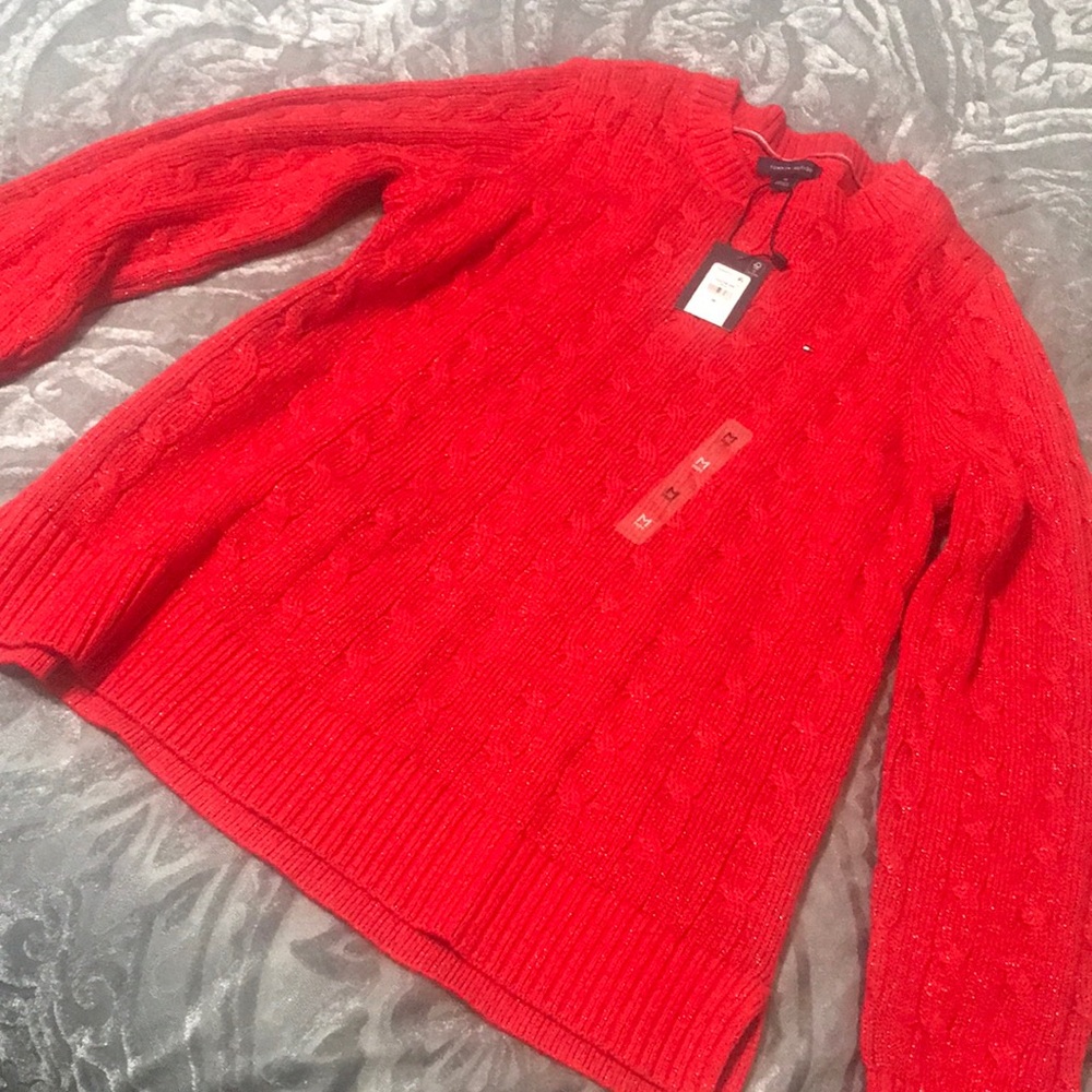 Brand new Tommy Hilfiger sweater. Size M color red